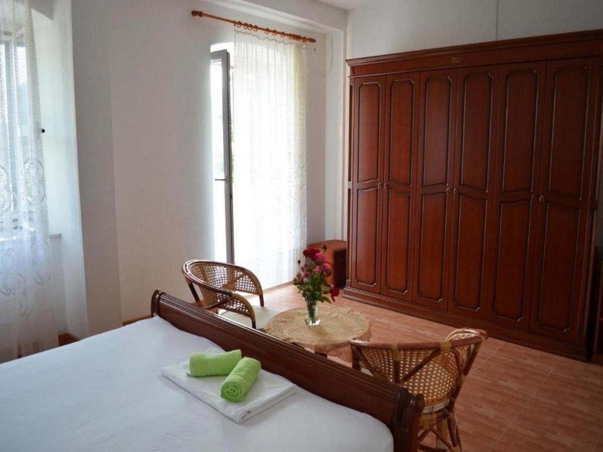 Holiday Home Carevic Gornja Brela Buitenkant foto
